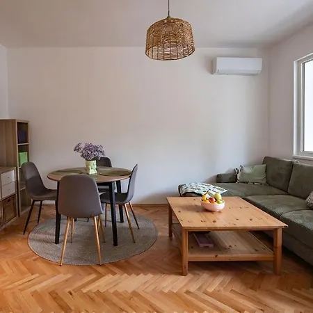 Cozy In *